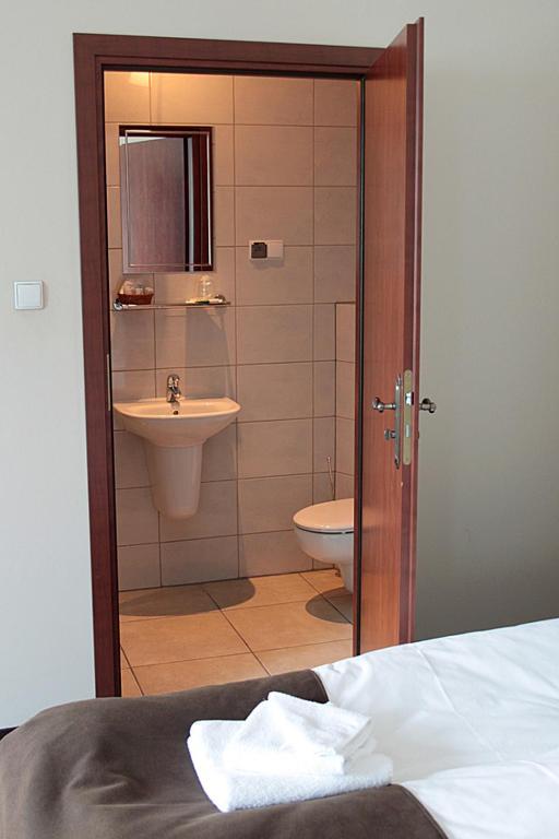 A' Propos Hotel, Restauracja, Club Wałbrzych Δωμάτιο φωτογραφία