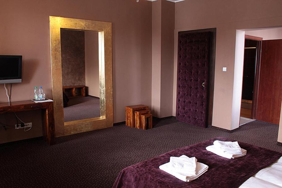 A' Propos Hotel, Restauracja, Club Wałbrzych Εξωτερικό φωτογραφία