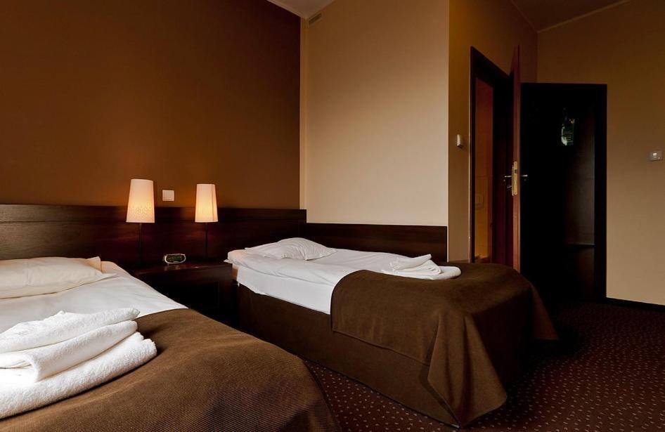 A' Propos Hotel, Restauracja, Club Wałbrzych Δωμάτιο φωτογραφία